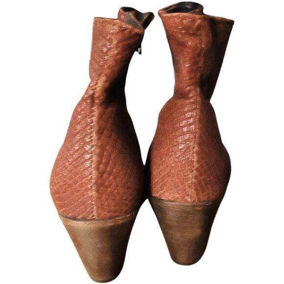 NWOT H By Hudson London Snake Leather
Ankle Boots Heeled Brown Sz 36 US Sz 5. - Picture 5 of 7